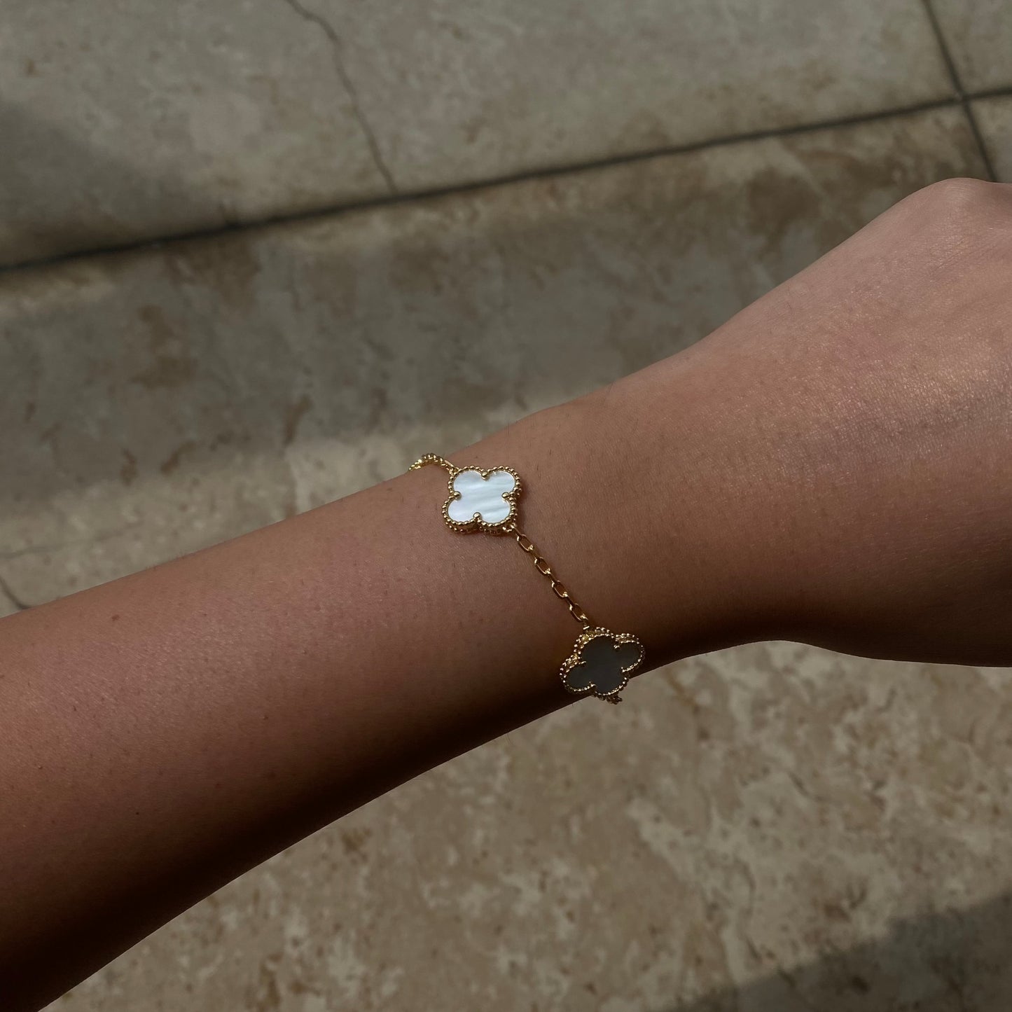 Clover Bracelet | Gold Pearl